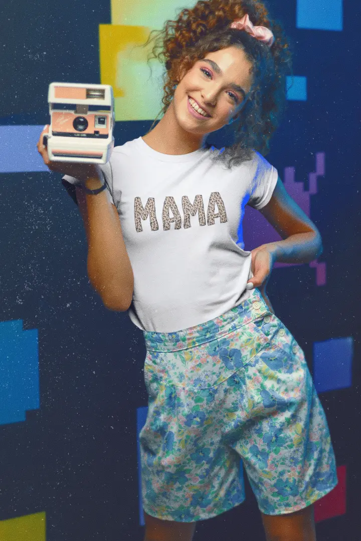 Βαμβακερό γυναικείο t-shirt λευκό με σχέδιο MAMA σε λεοπάρ μοτίβο
