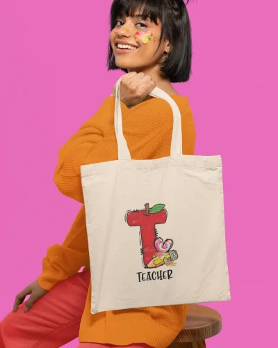βαμβακερη τσαντα tote bag μπεζ για δασκαλους με σχεδιο teacher και μηλο mommys